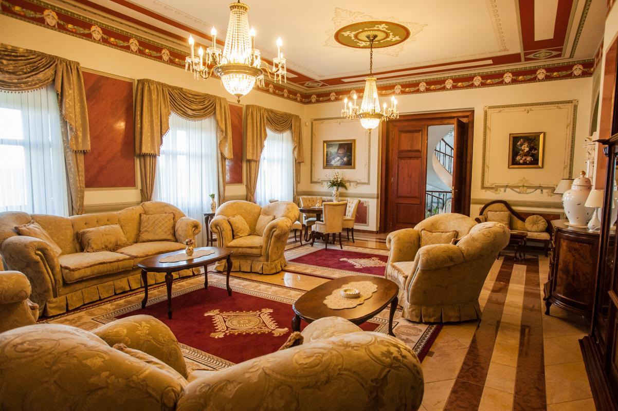 Voeroes Kastely Kunbaracs Dış mekan fotoğraf
